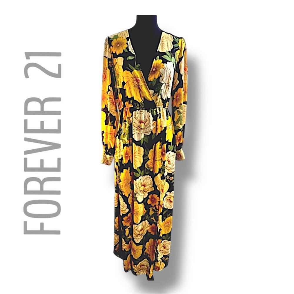 FOREVER 21 Gold, Beige, Black Maxi dress with slits front plunge neckline SZ M